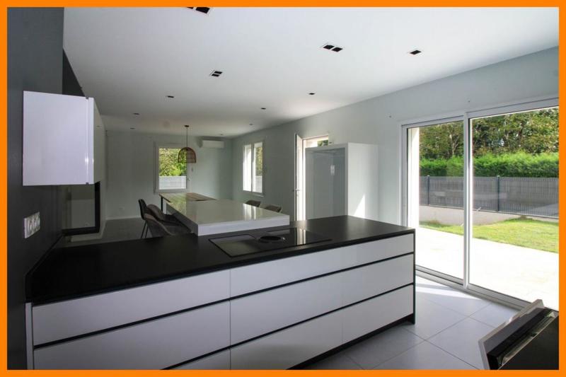 Villa - 200 m² - 5 pièces