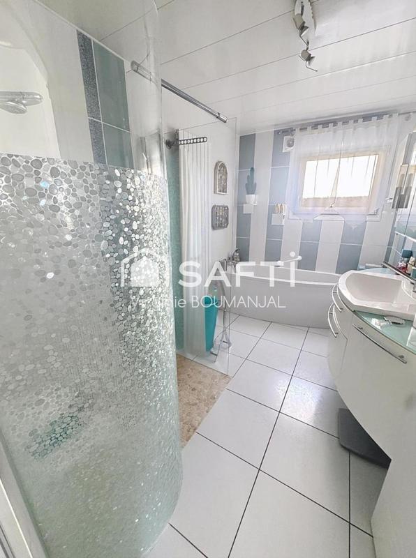 Maison - 200 m² - 5 pièces