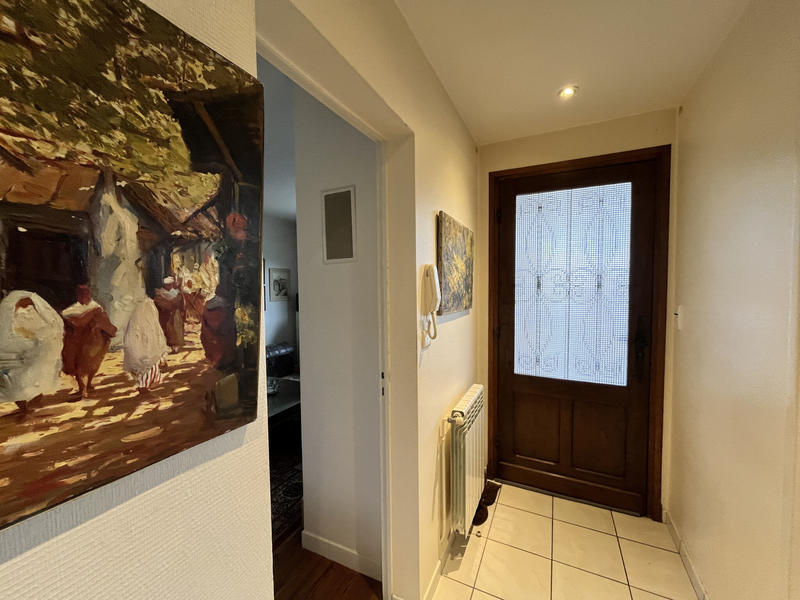 Maison - 216 m² - 9 pièces