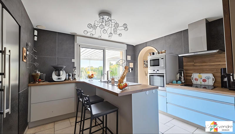 Maison contemporaine - 196 m² - 5 pièces