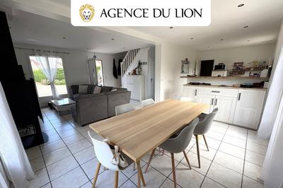Maison - 138 m² - 8 pièces