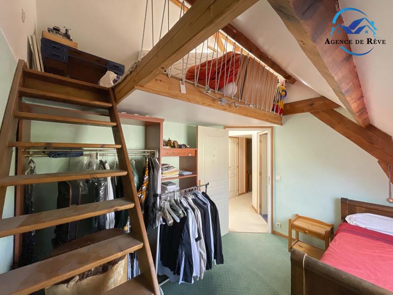 Maison - 200 m² - 6 pièces