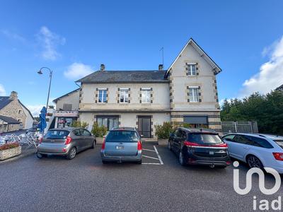 Maison - 262 m² - 12 pièces