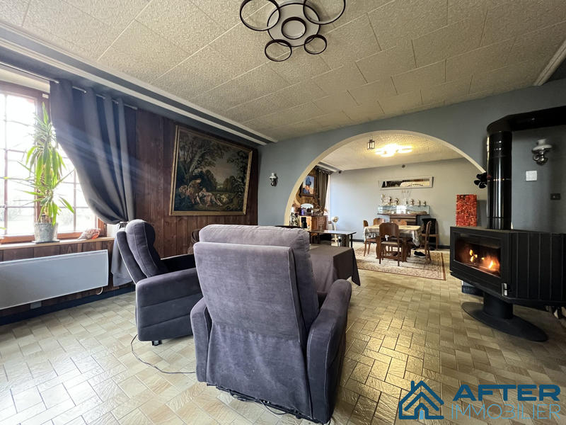 Maison - 201 m² - 7 pièces