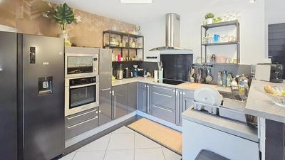 Maison - 96 m² - 4 pièces