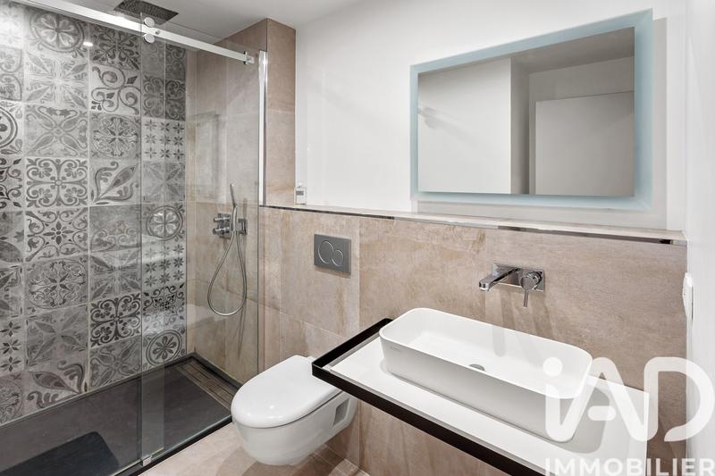 Maison de ville - 254 m² - 9 pièces