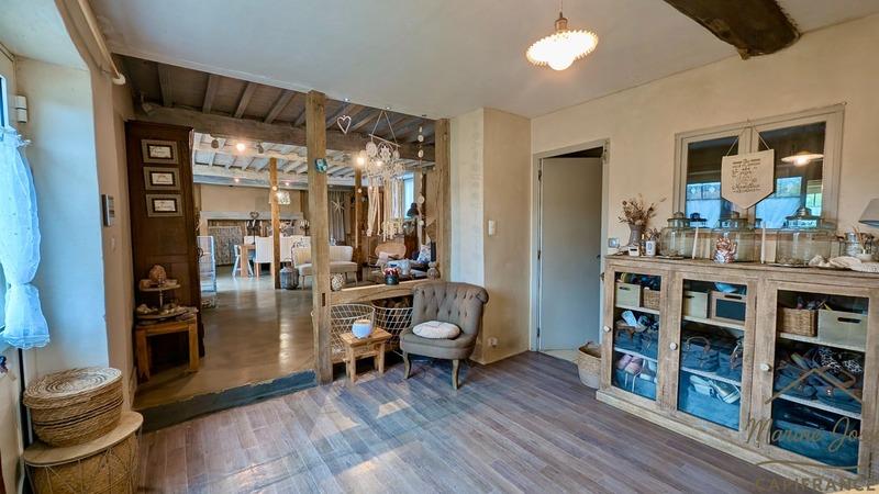 Maison - 187 m² - 7 pièces