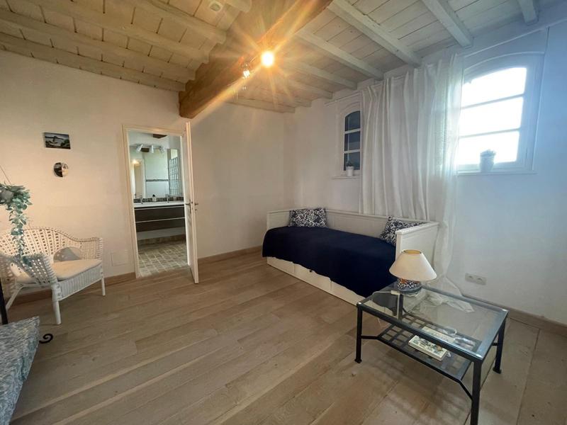 Maison - 508 m² - 9 pièces