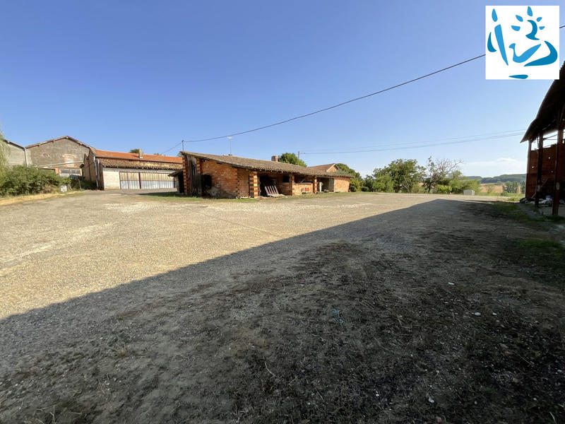 Maison - 205 m² - 9 pièces