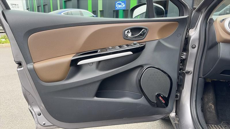 Renault Clio Sw 1.5 dCi 90 Edc 6 Intens