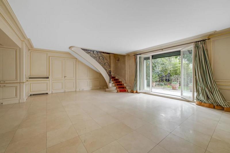 Duplex - 227 m² - 7 pièces