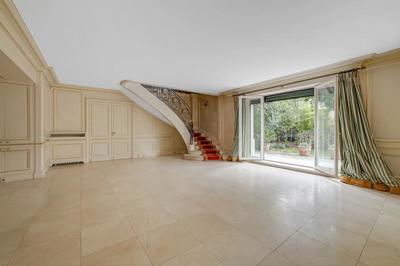 Duplex - 227 m² - 7 pièces