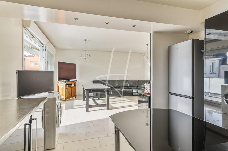 Appartement - 81 m² - 4 pièces