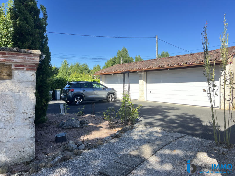 Maison - 248 m² - 7 pièces