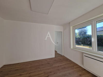 Bureau - 16 m² - 8 pièces