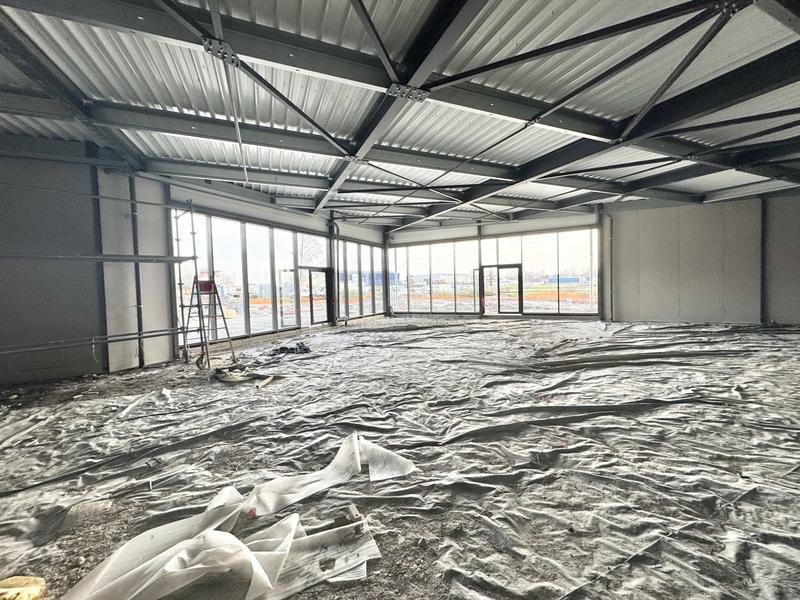 Local commercial - 272 m² - 1 pièce