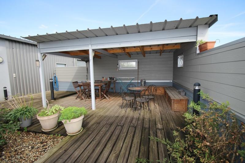 Local d'activités - 296 m²