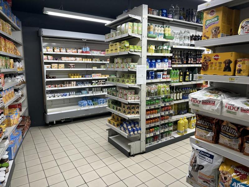 Fonds de commerce - Local commercial - 220 m²