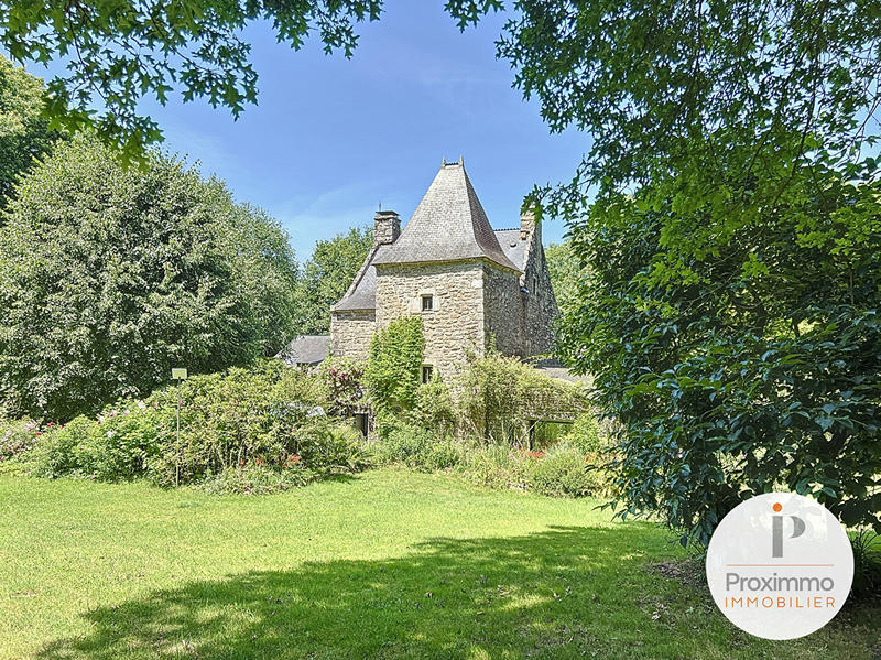 Maison - 269 m² - 10 pièces