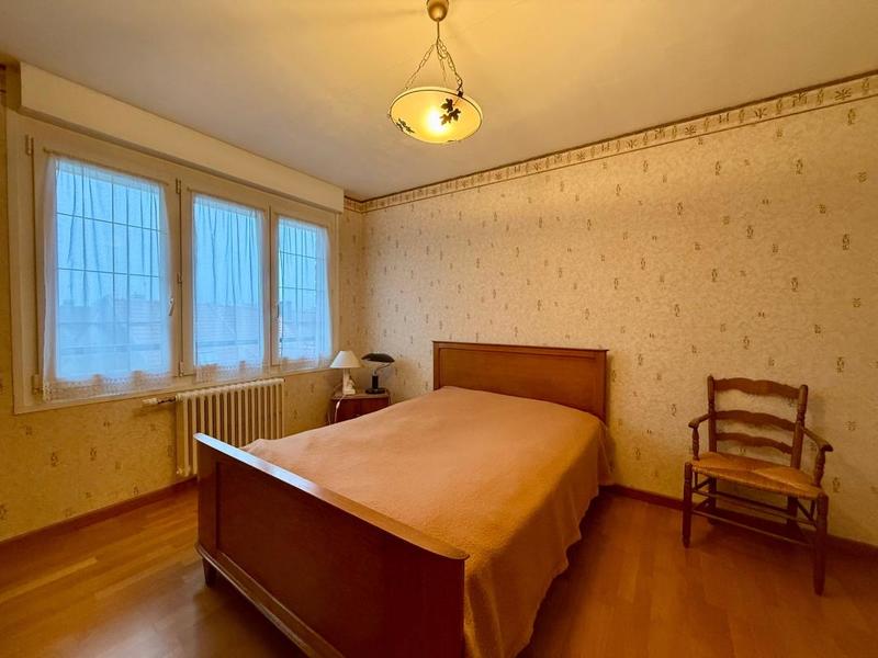 Maison - 181 m² - 7 pièces