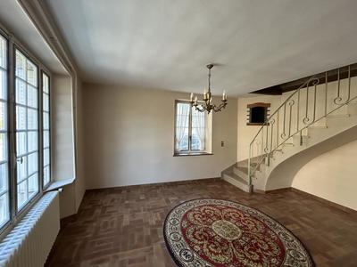 Maison - 159 m² - 7 pièces