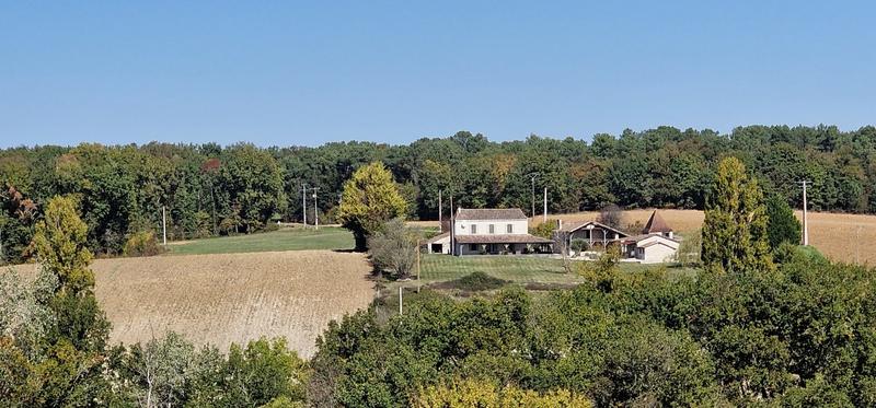 Maison traditionnelle - 230 m² - 9 pièces