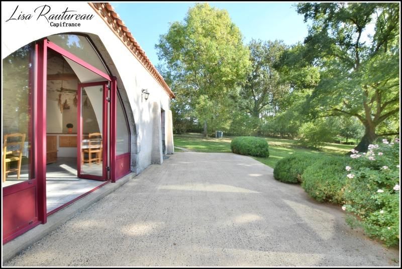 Grange - 170 m² - 8 pièces