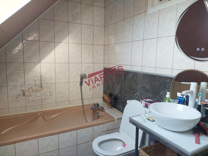 Maison traditionnelle - 94 m² - 6 pièces