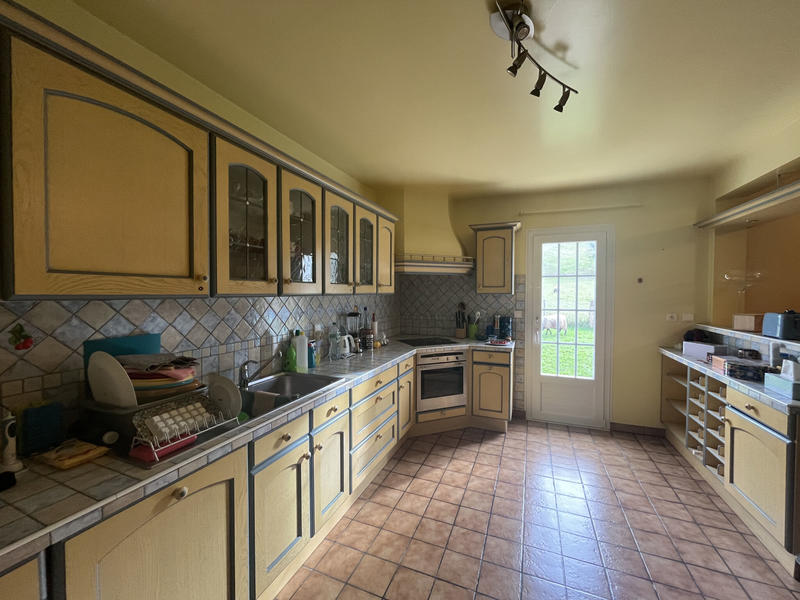 Maison - 265 m² - 10 pièces