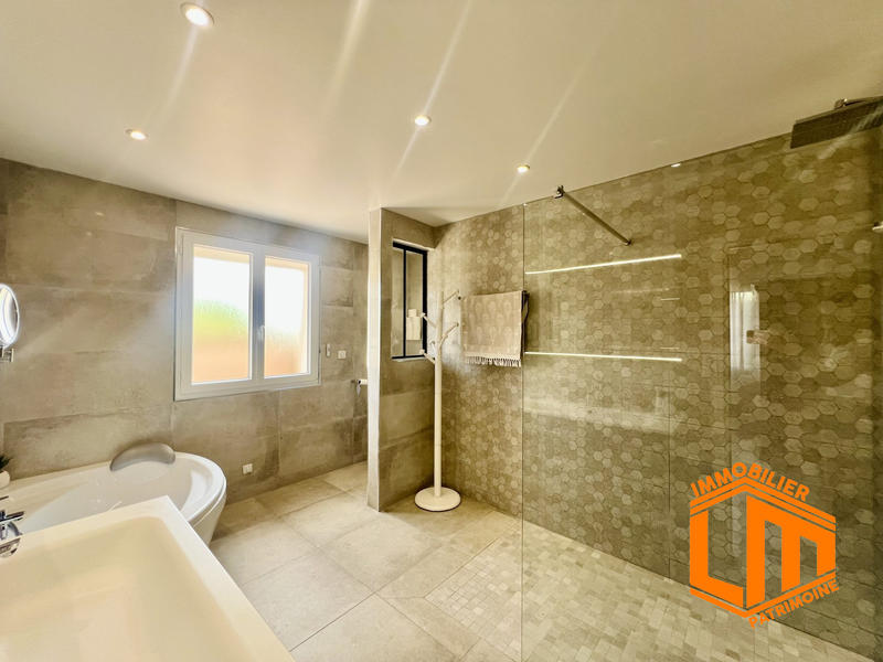 Maison - 156 m² - 5 pièces