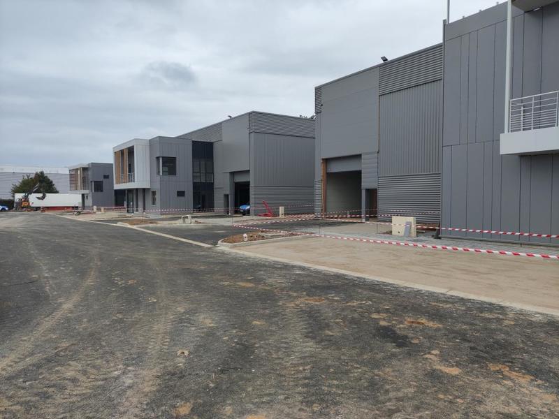 Local d'activités - 890 m²