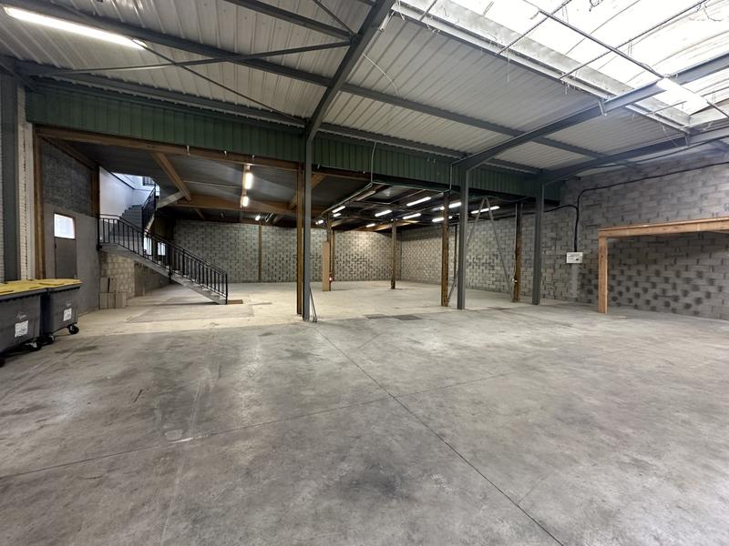 Local d'activités - 554 m² - 6 pièces