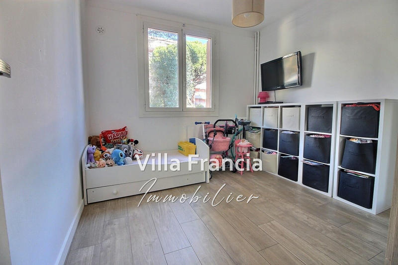 Appartement - 72 m² - 4 pièces
