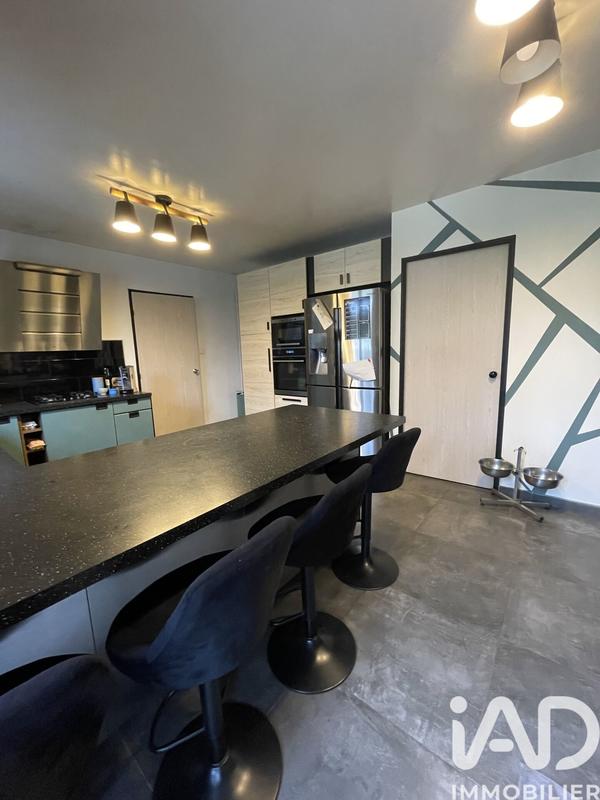 Maison - 182 m² - 7 pièces