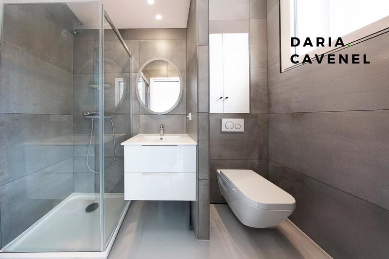 Pavillon - 250 m² - 7 pièces