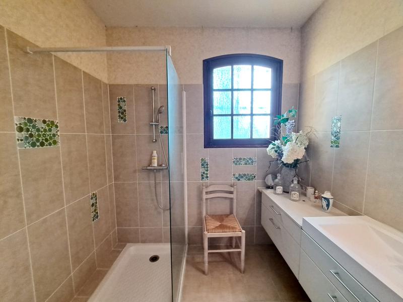 Maison - 224 m² - 9 pièces