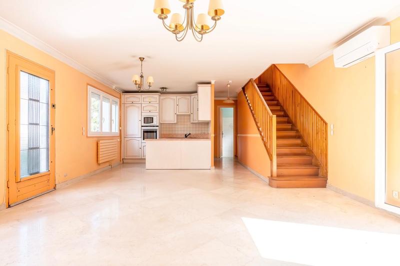 Maison - 107 m² - 5 pièces