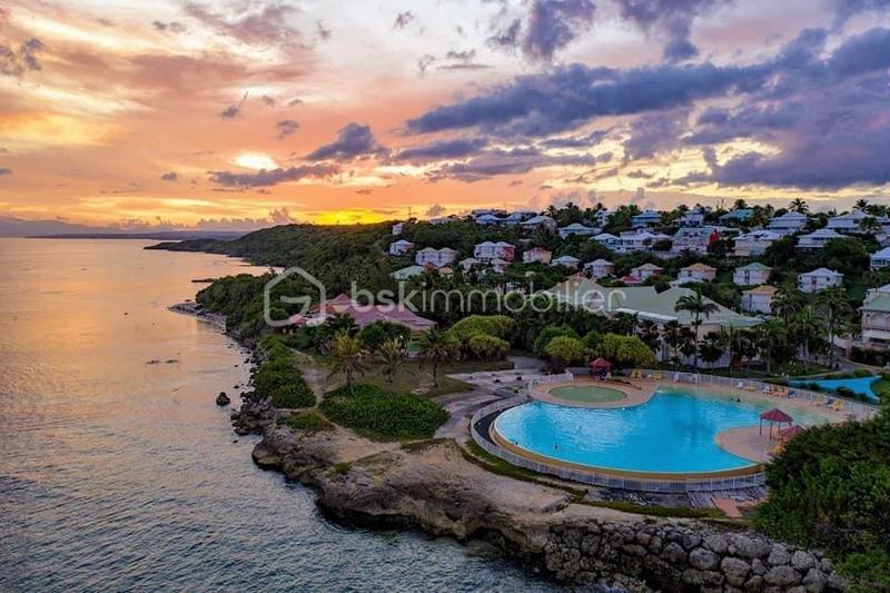 Studio - 30 m² - 1 pièce