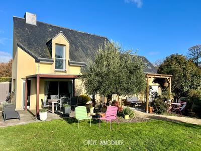 Maison - 150 m² - 7 pièces