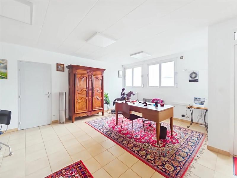 Maison - 185 m² - 6 pièces