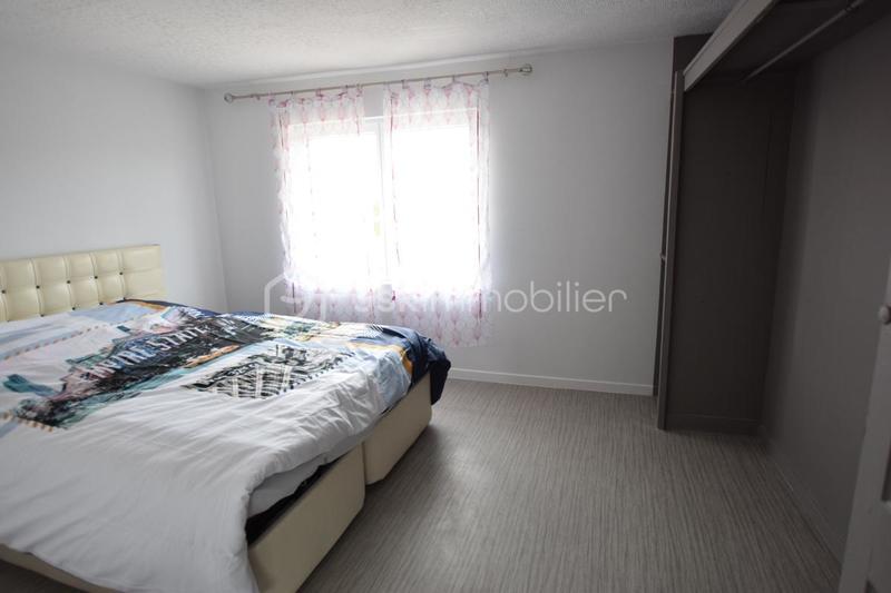 Maison - 210 m² - 8 pièces