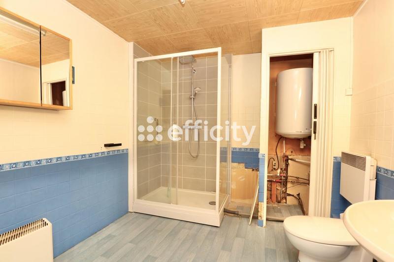 Maison - 208 m² - 12 pièces