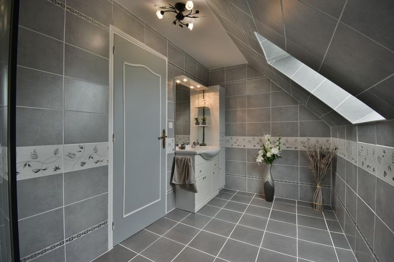 Maison - 241 m² - 7 pièces