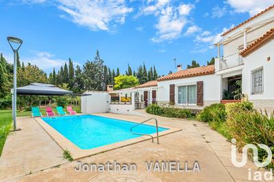 Maison - 238 m² - 8 pièces