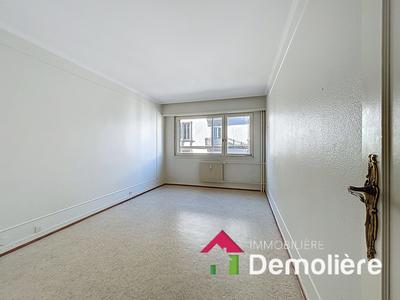 Appartement - 98 m² - 4 pièces