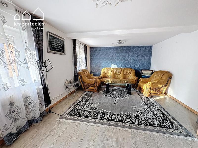 Maison - 180 m² - 6 pièces