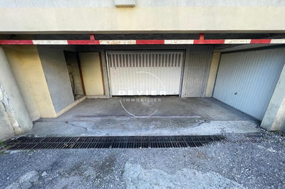 Parking / Garage - 20 m²