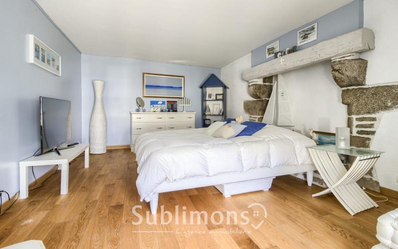 Maison - 231 m² - 9 pièces