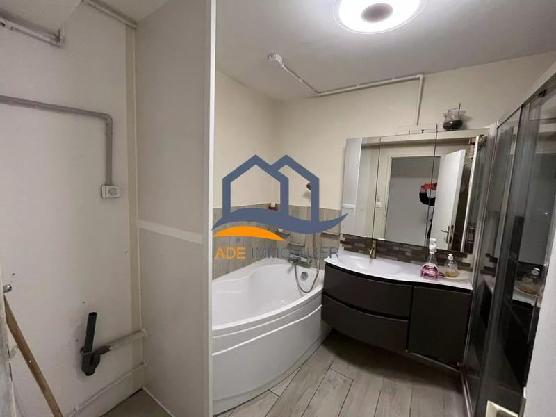 Appartement - 92 m² - 5 pièces