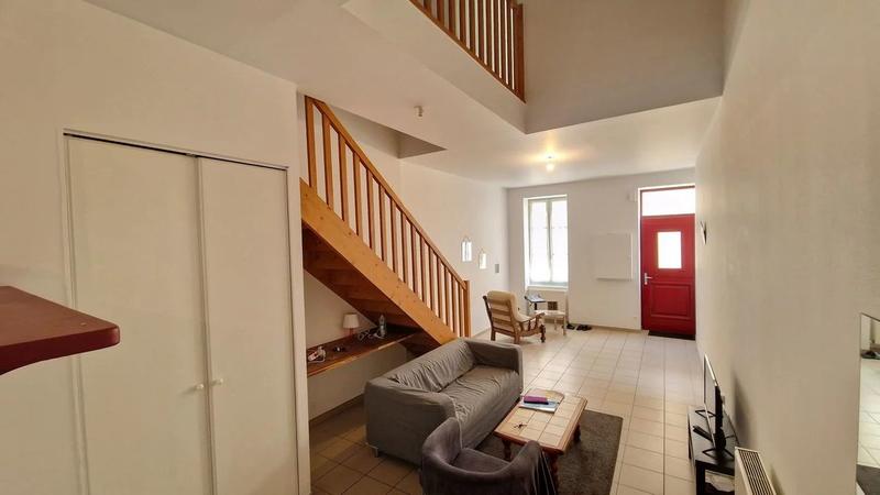 Maison - 225 m² - 10 pièces